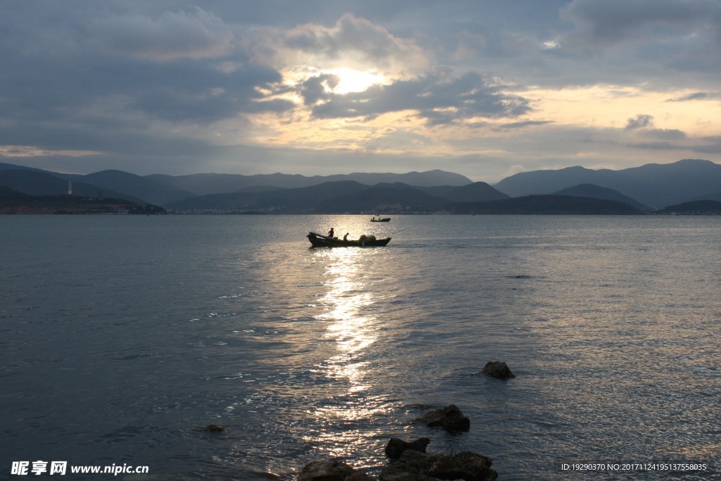 高清夕阳黄昏图