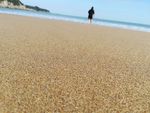 海边的她