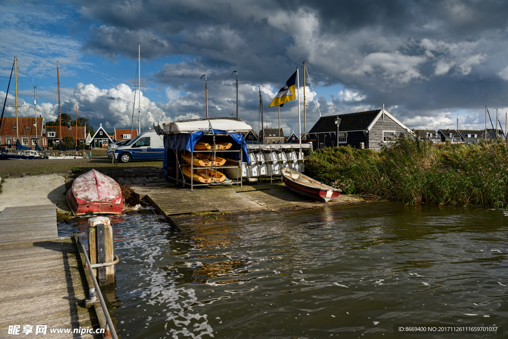 荷兰房屋码头小船天空