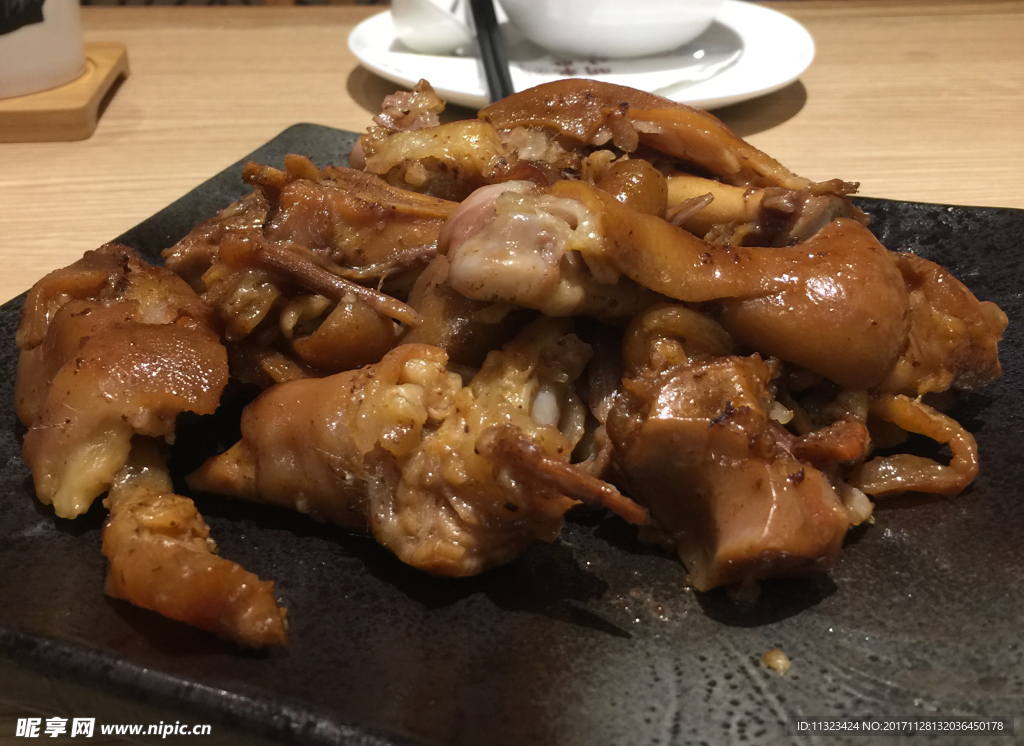 卤猪脚