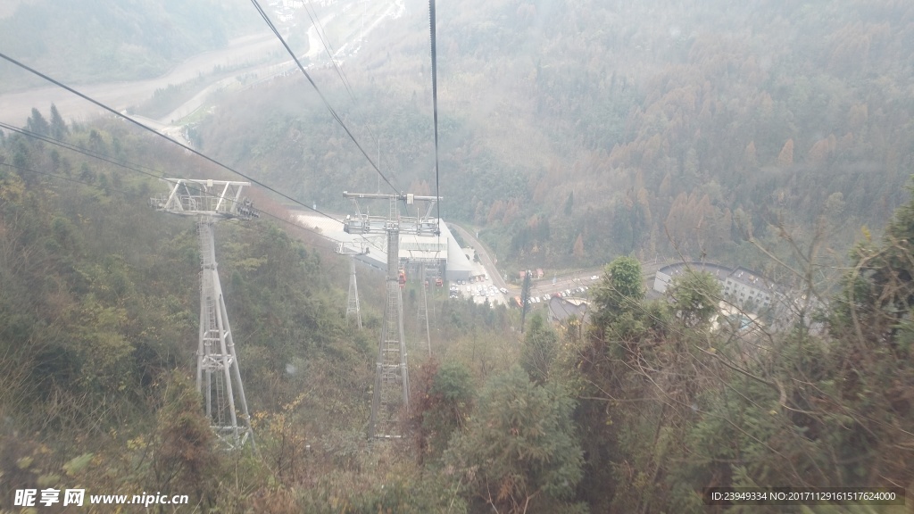 西岭雪山 索道车