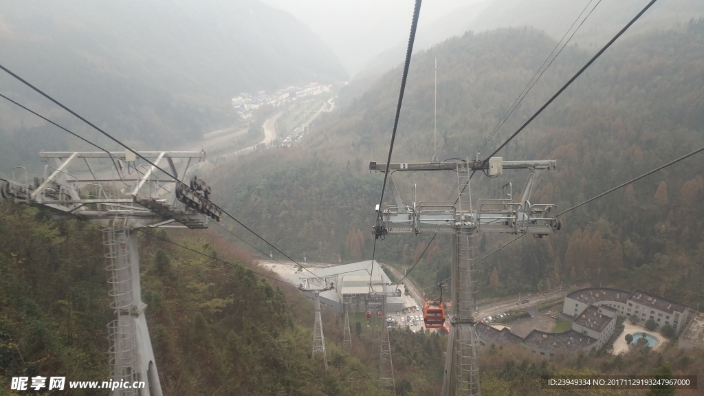 西岭雪山 索道车