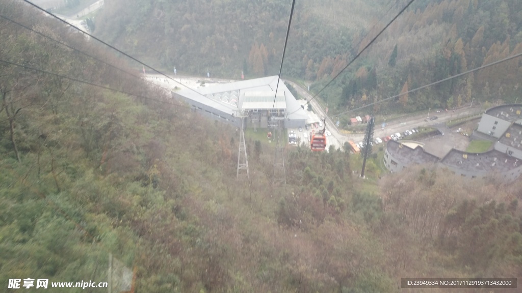 西岭雪山 索道车