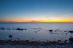 夕阳海面碉石