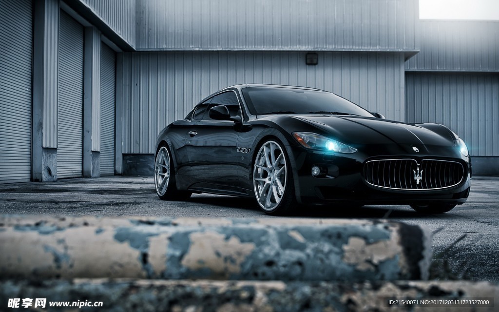 玛莎拉蒂  maserati