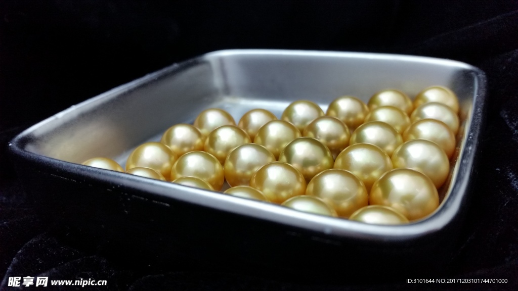 金色珍珠