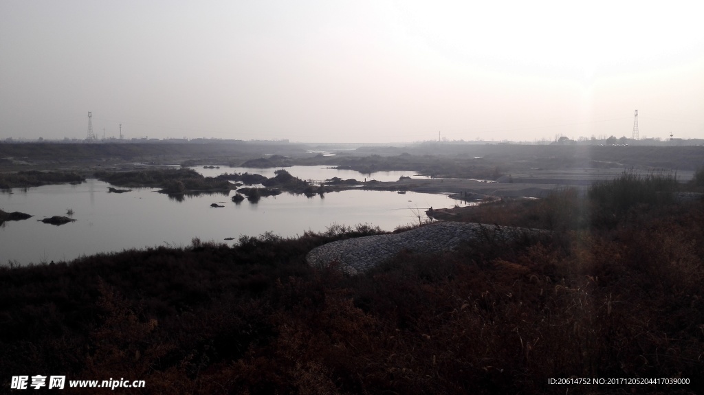 夕阳下的大河风景