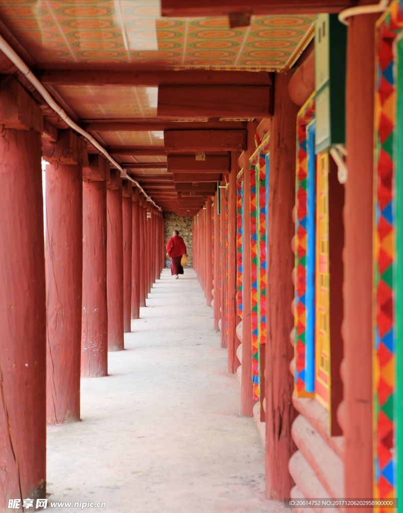 寺庙走廊
