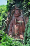 八仙山立佛