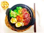 腊肠盖饭