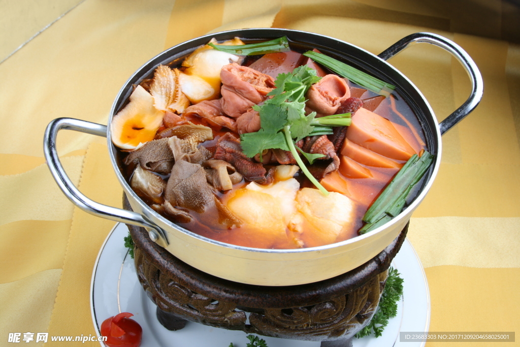 川府毛血旺美食图片