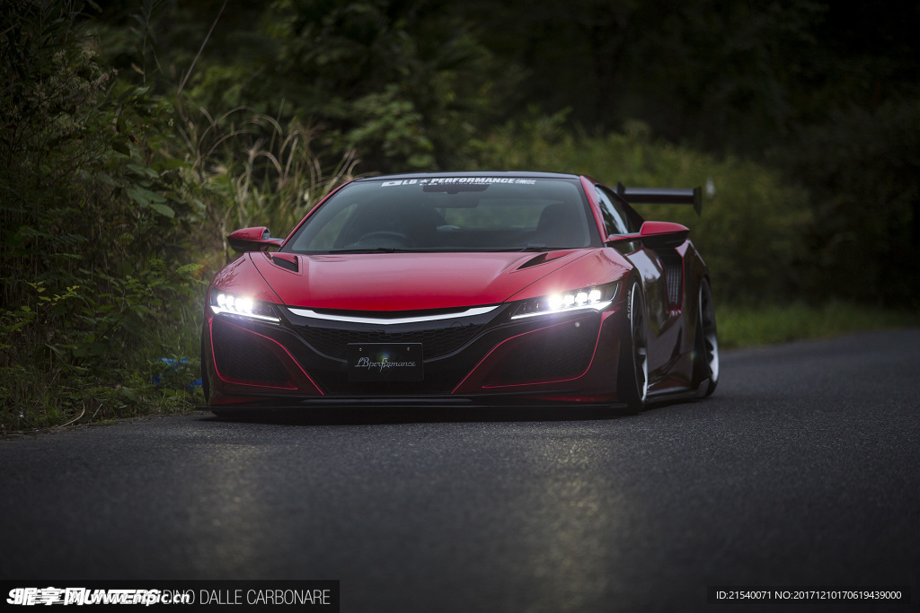 讴歌NSX