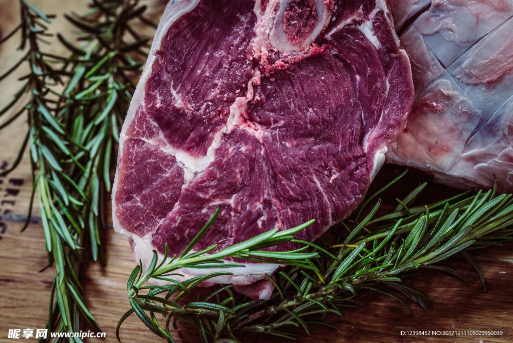 新鲜的牛肉