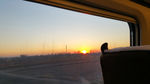 动车窗外 夕阳