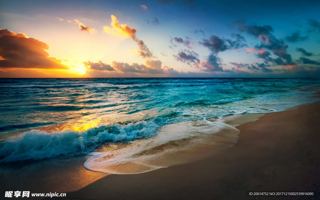 夕阳下的大海美景