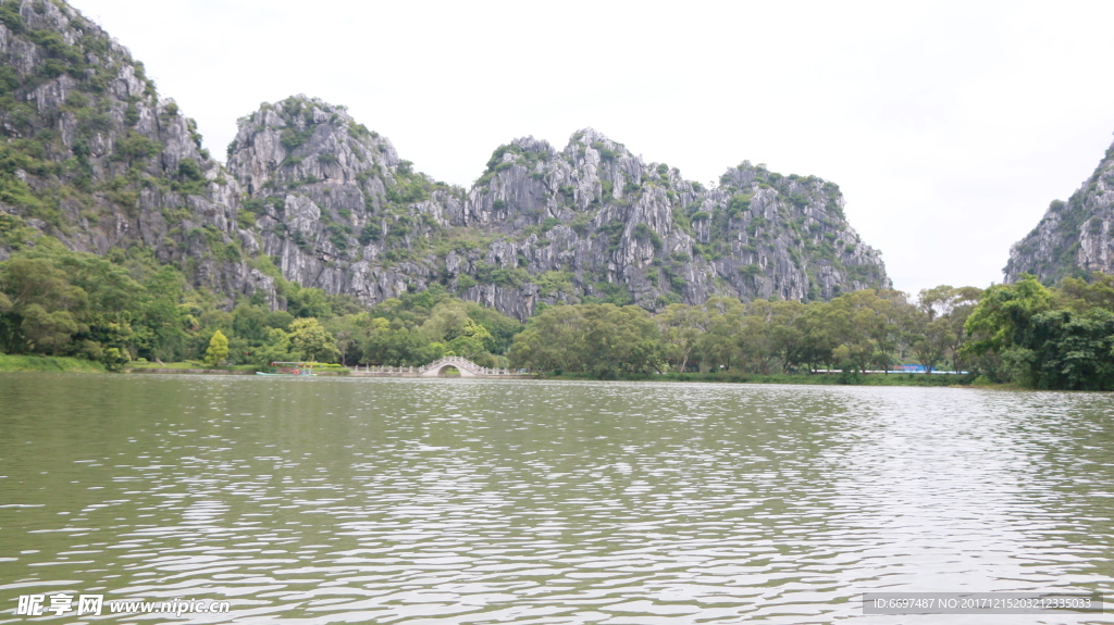 陆川县桂林山水龙珠湖