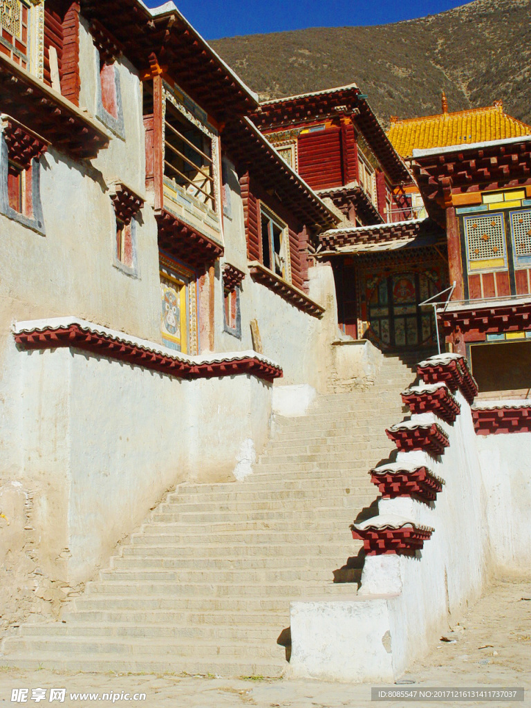 甘孜 贡嘎山 寺庙一角