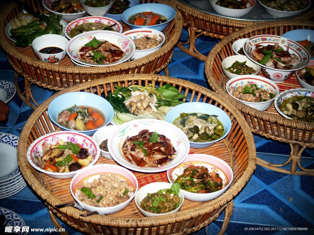八大碗美食