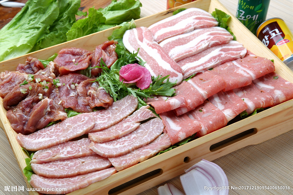 韩式火锅猪肉拼盘