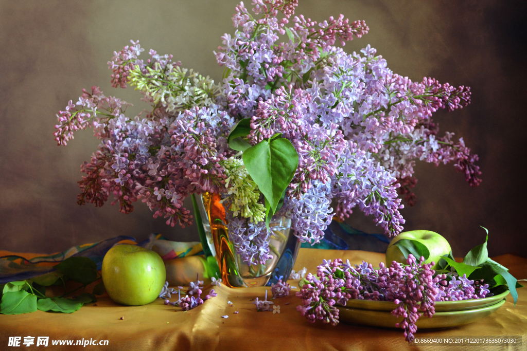 静物画紫丁香苹果花瓣花卉