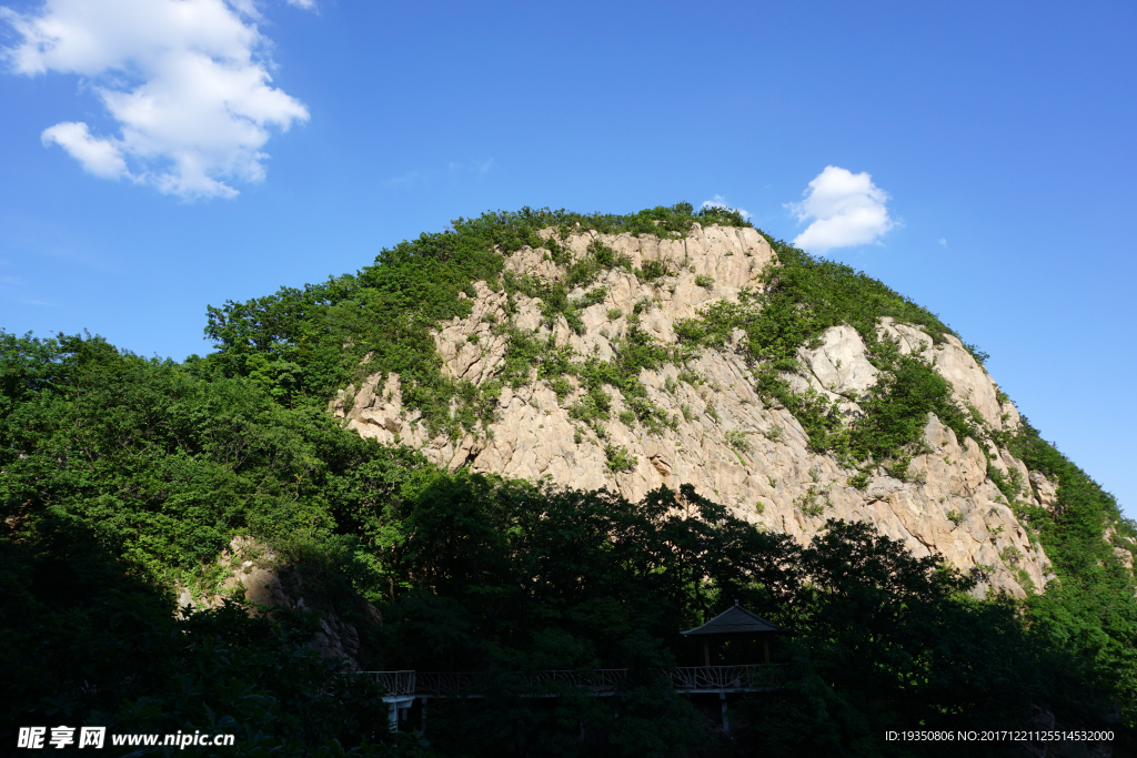 丹东 凤凰山 风景 蓝天 山峰