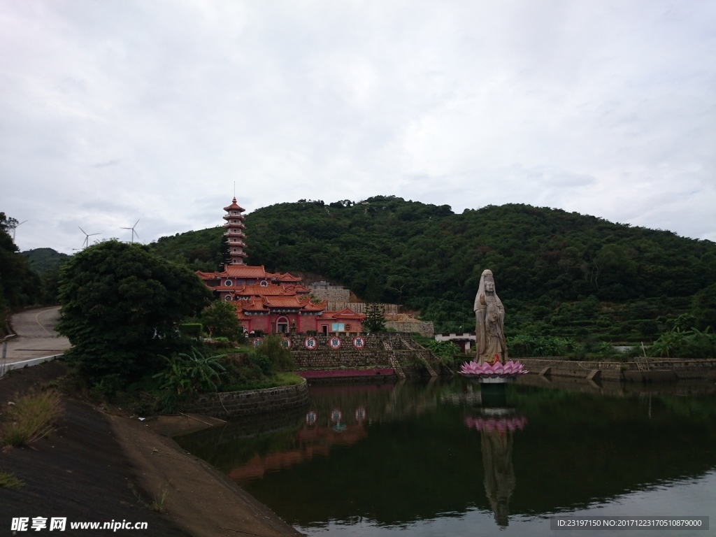 南澳屏山岩寺庙