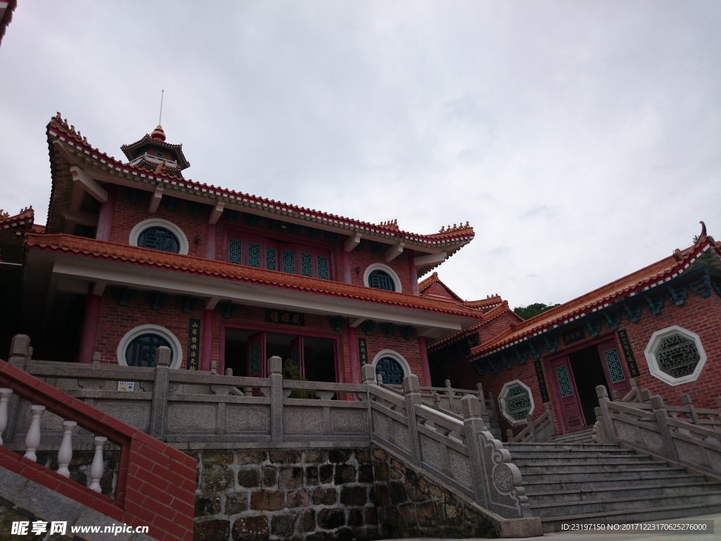 南澳屏山岩寺庙