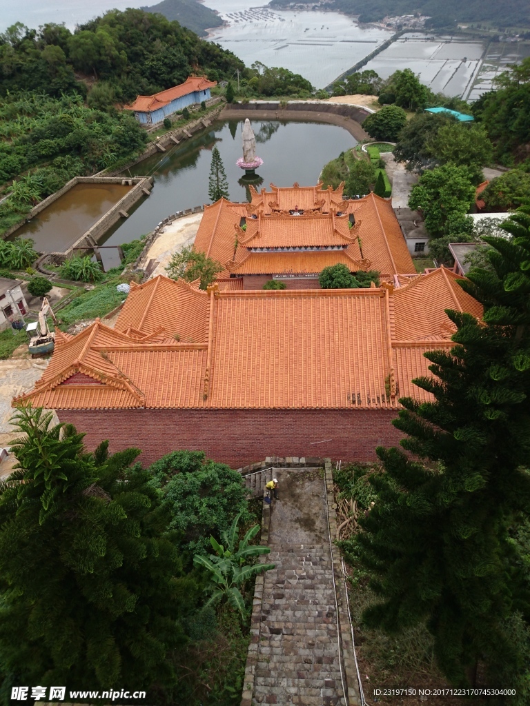 南澳屏山岩寺庙