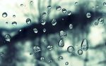 下雨天玻璃