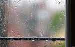 下雨天玻璃
