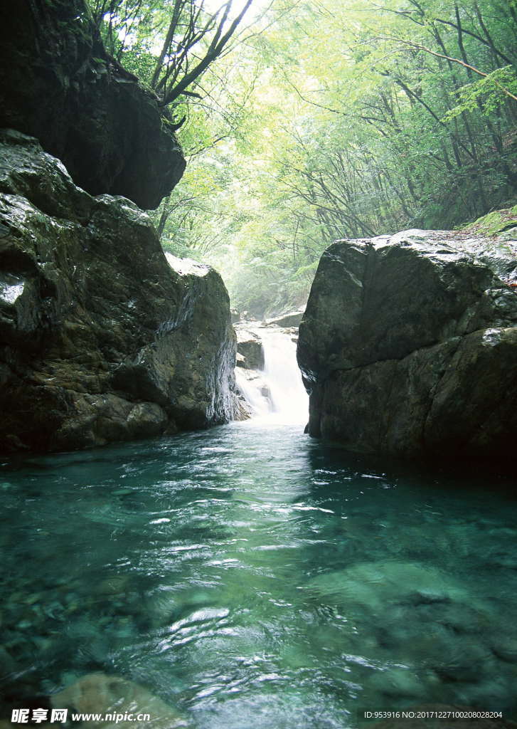 溪流