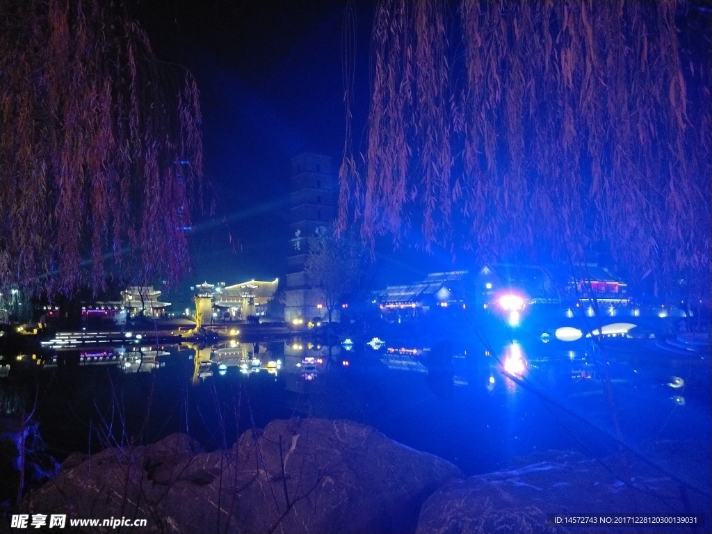 洛邑古城夜景摄影图