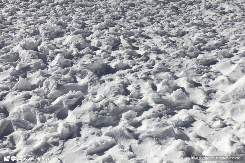 玉龙雪山的雪