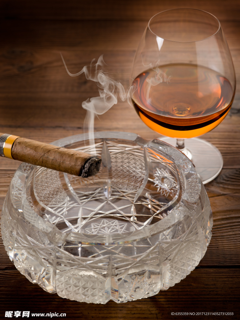 酒杯