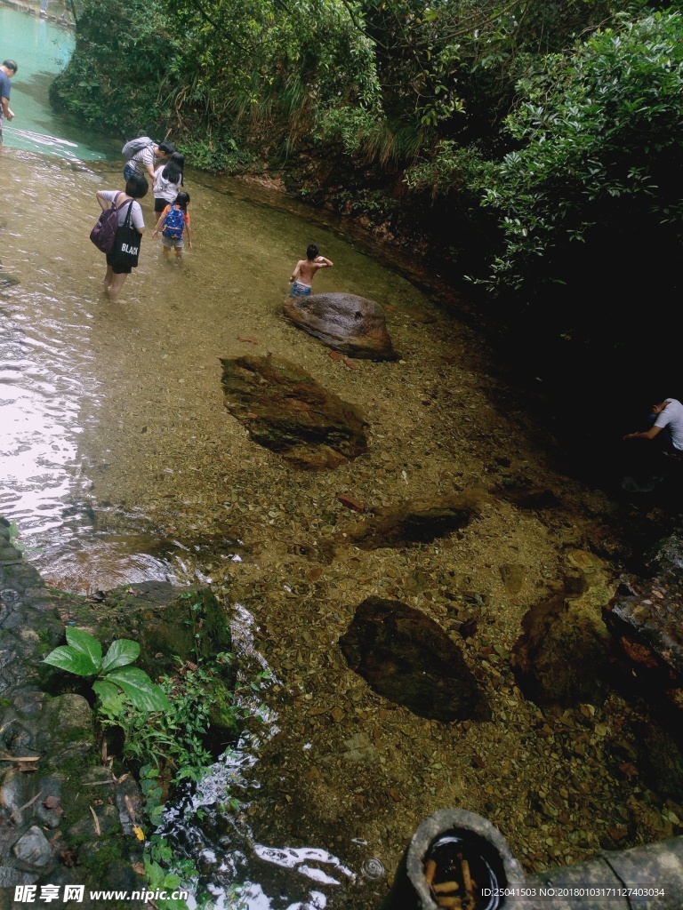 湖水