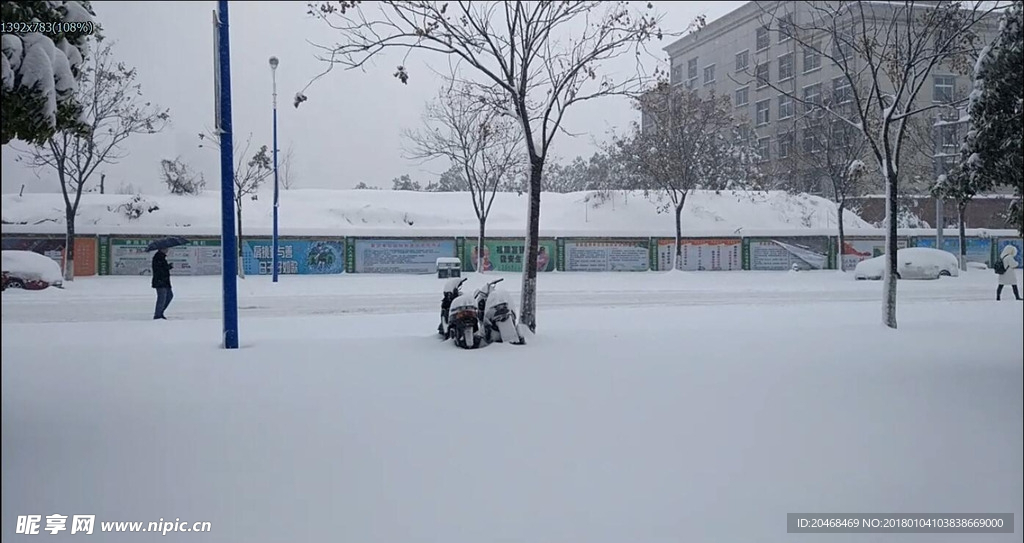 街道雪景