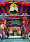 藏式建筑大门巨钟