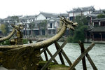 行于四川郫县