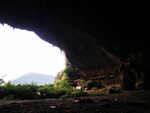 穿岩