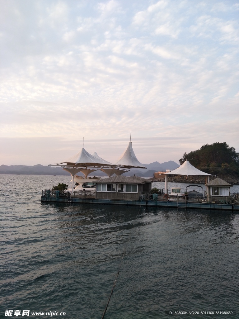 湖光山色