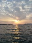 湖边夕阳