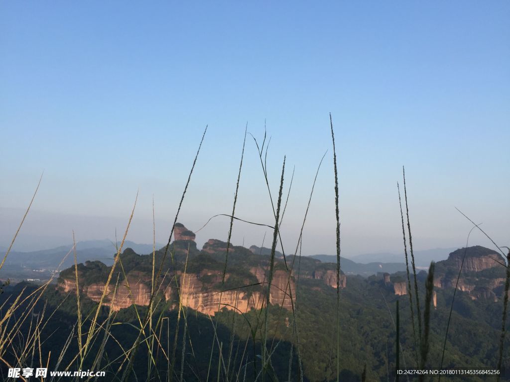 走进丹霞山
