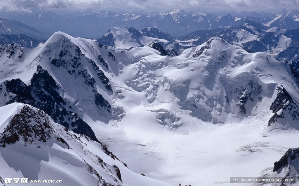 雪山美景图片