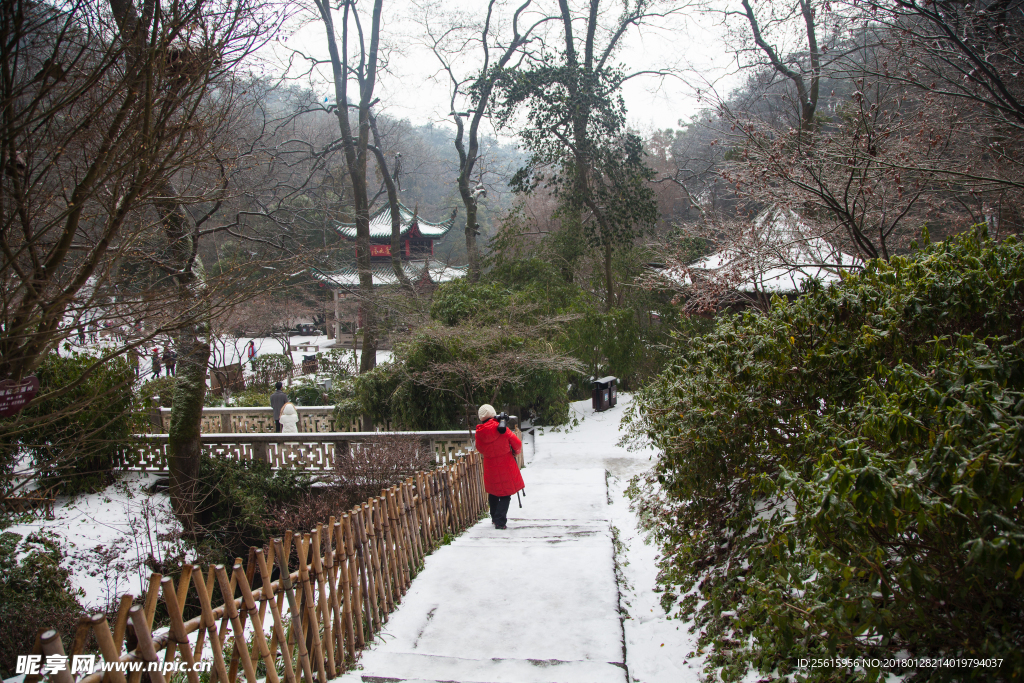 爱晚亭雪景