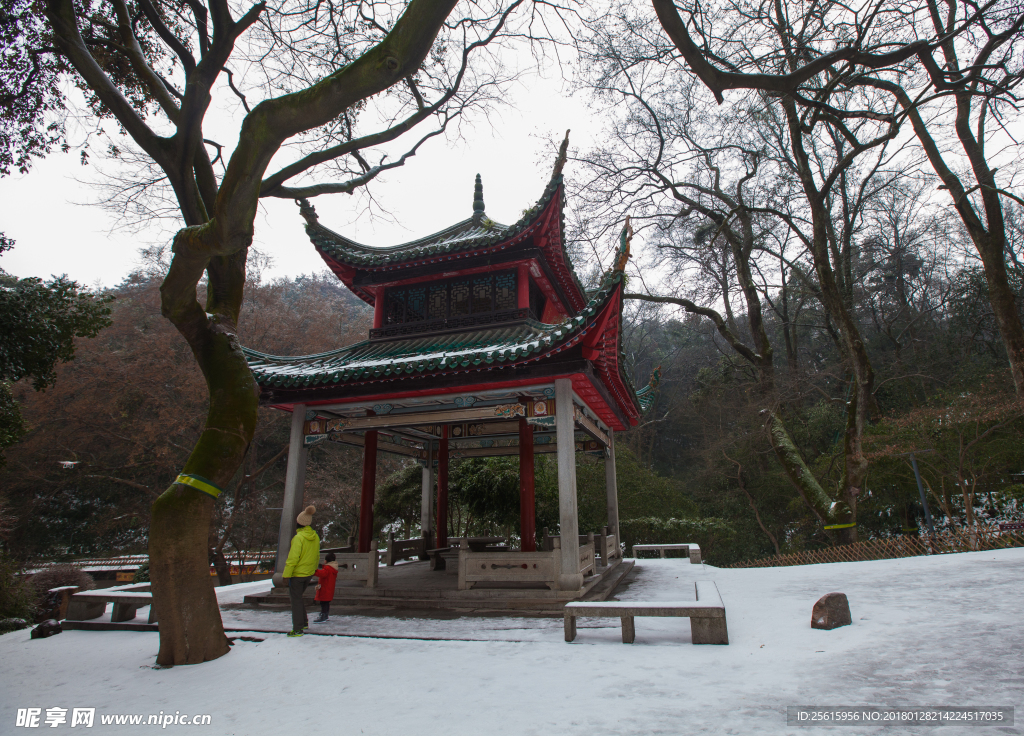 爱晚亭雪景