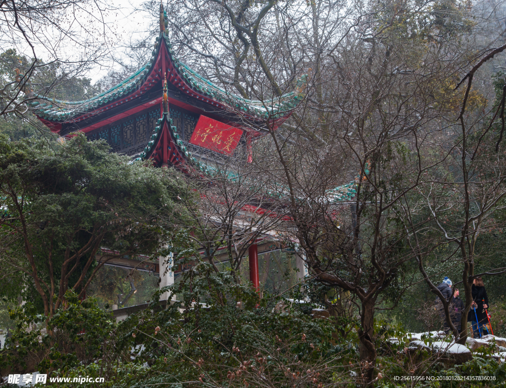 爱晚亭雪景