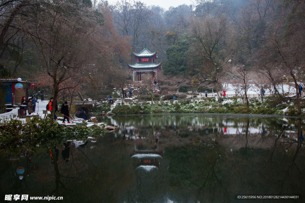 爱晚亭雪景