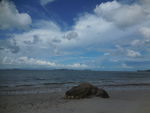 大海  石头 蓝天 白云