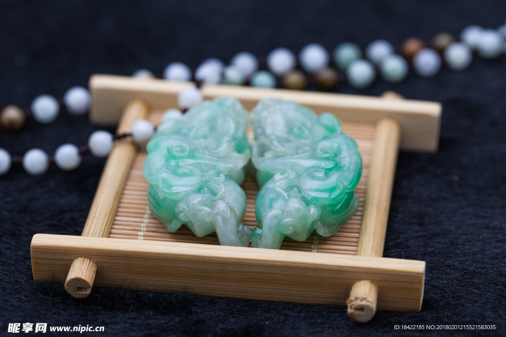 玉石珠宝饰品
