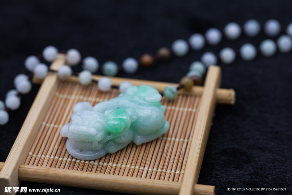 玉石珠宝饰品